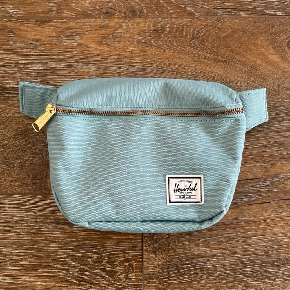 Herschel Hip Pack - Picture 1 of 8